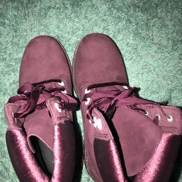 Maroon velvet timberlands - Picture 4 of 12